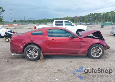 2014 Ford Mustang V6 z USA, uszkodzony, nr VIN 1ZVBP8AM5E5211979